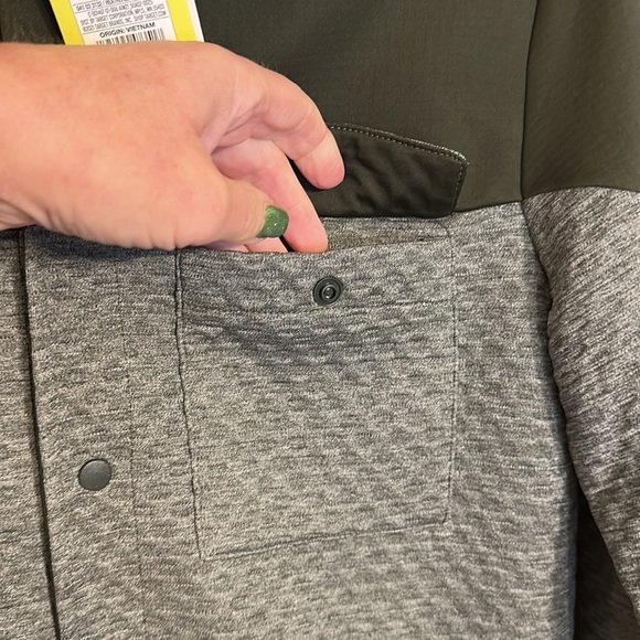 All in Motion - Jacquard Shirt Jacket (Dark green & Gray) Snap closure - Picture 8 of 14